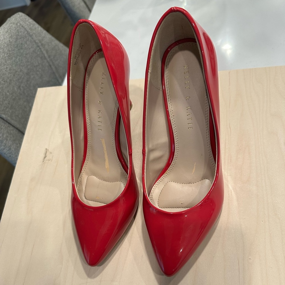 Kelly & Katie Hot pink High heeled shoes with padding